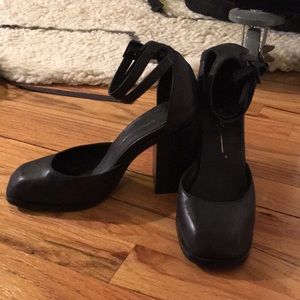 Intentionally blank black leather heel